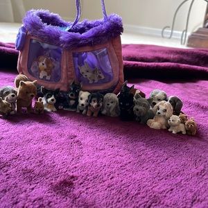 Felt puppies play toy